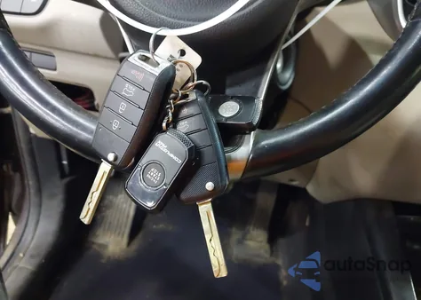 2016 Kia Sorento 2.4L Lx из США, поврежденный, VIN 5XYPGDA37GG044432